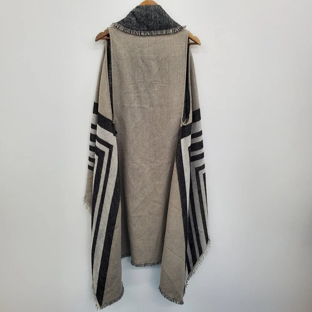 Accessory St Womens One Size‎ Gray Striped Fringe Open Front Cardigan Vest